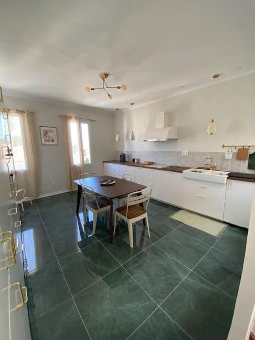 Merveilleuse Maison De Village Maillane Exteriér fotografie